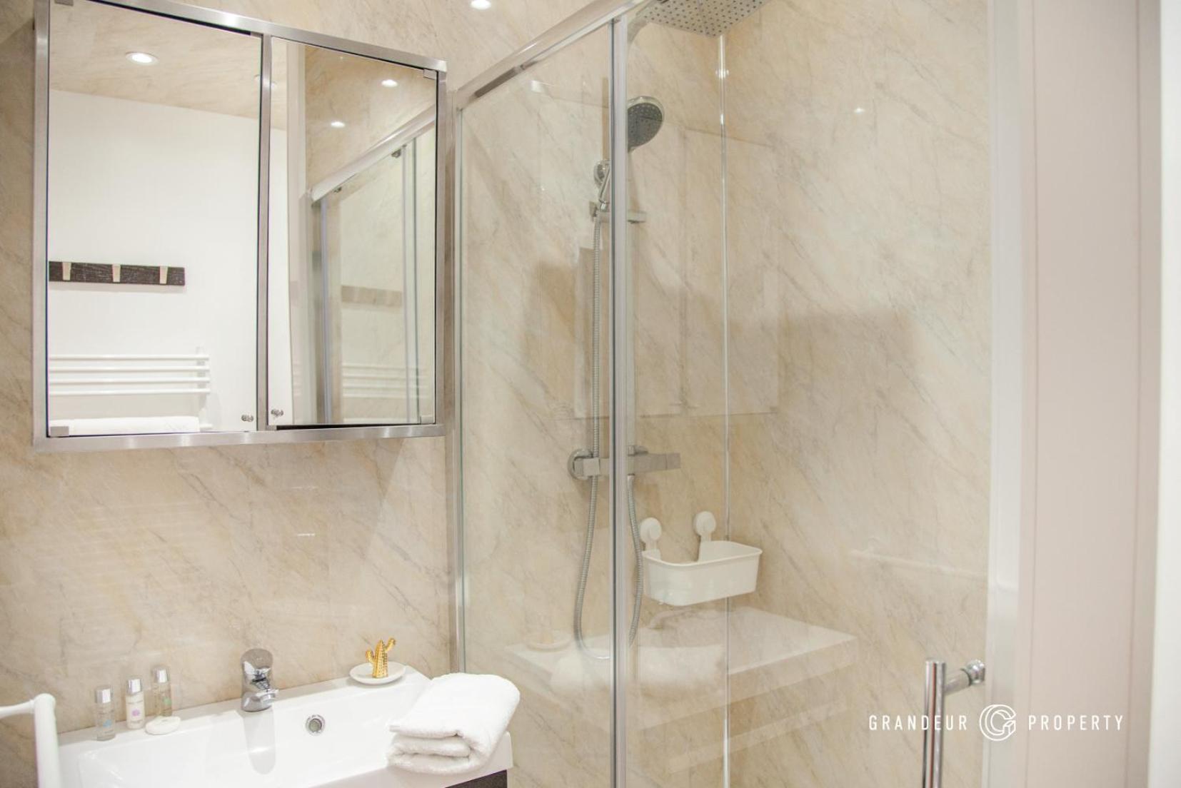 Treetop Suite By Grandeur Property بورنماوث المظهر الخارجي الصورة